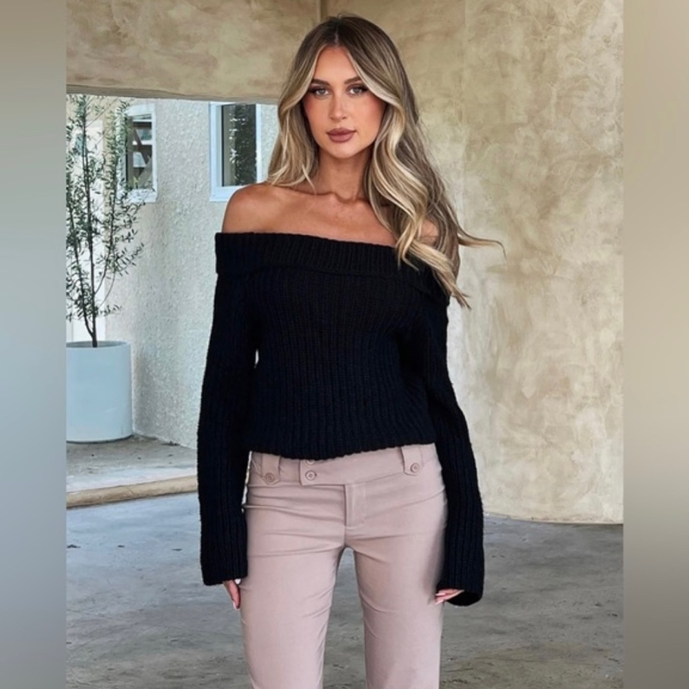 NWT Tiger Mist Ashlyn Off The Shoulder Knit Sweater